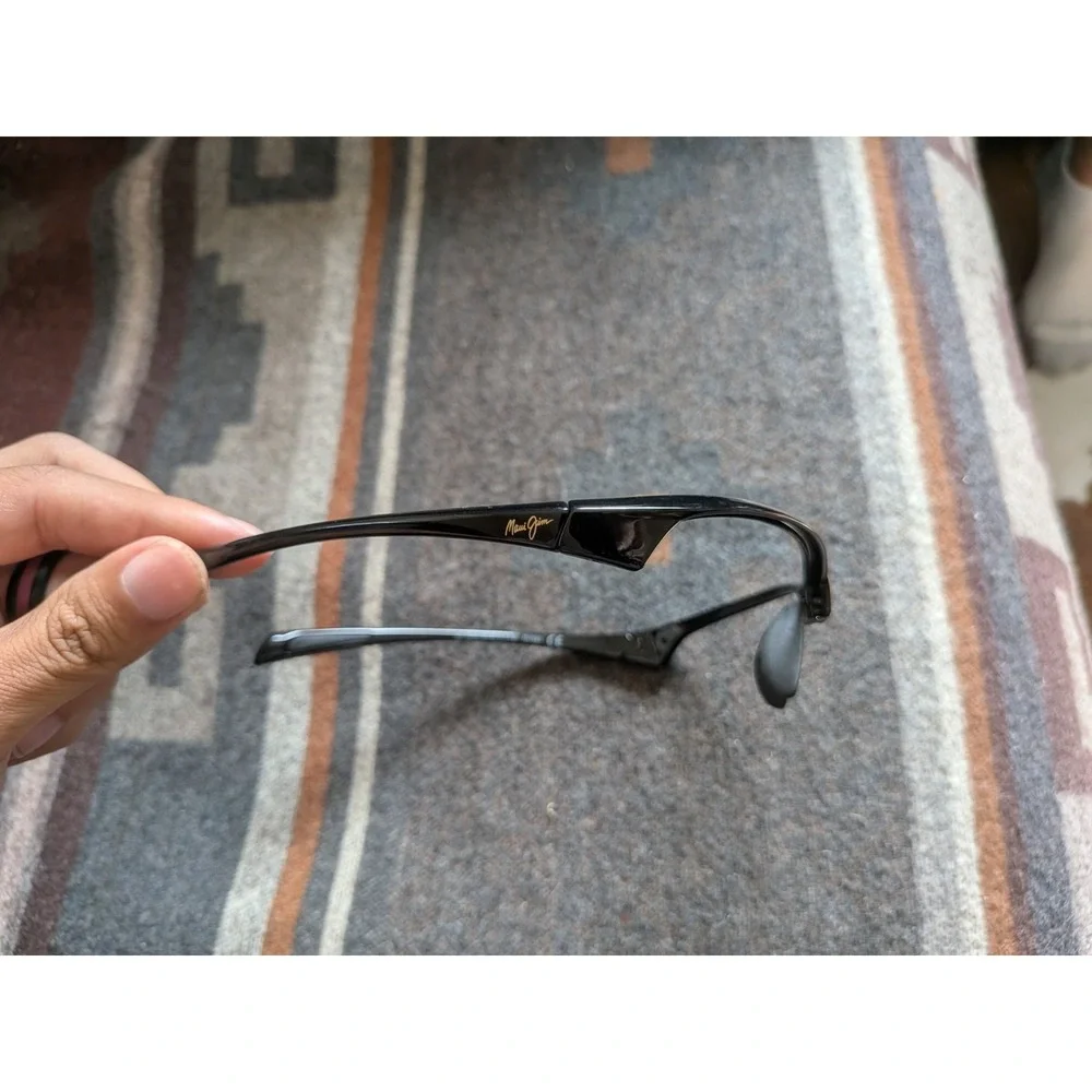 MAUI JIM Hot Sands 426-02 Black/neutral Gray Frames. 71/16-116